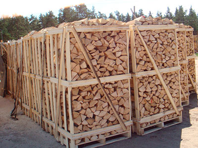 Дрова на поддонах